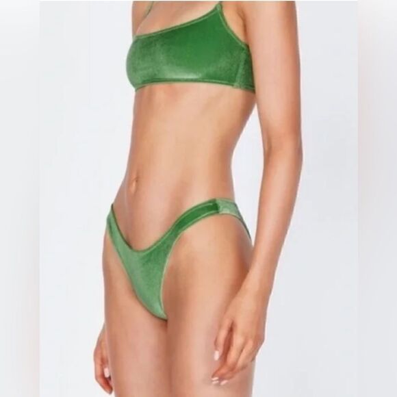 TRIANGL MICA CHEEKY TROPICAL CRUSH SET NO BAG NEW WITH TAGS - Picture 5 of 6